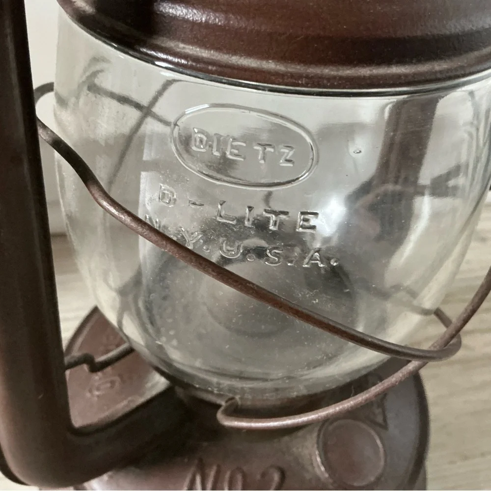 Vintage Dietz No.2 D-lite New York USA original globe kerosene oil lamp lantern